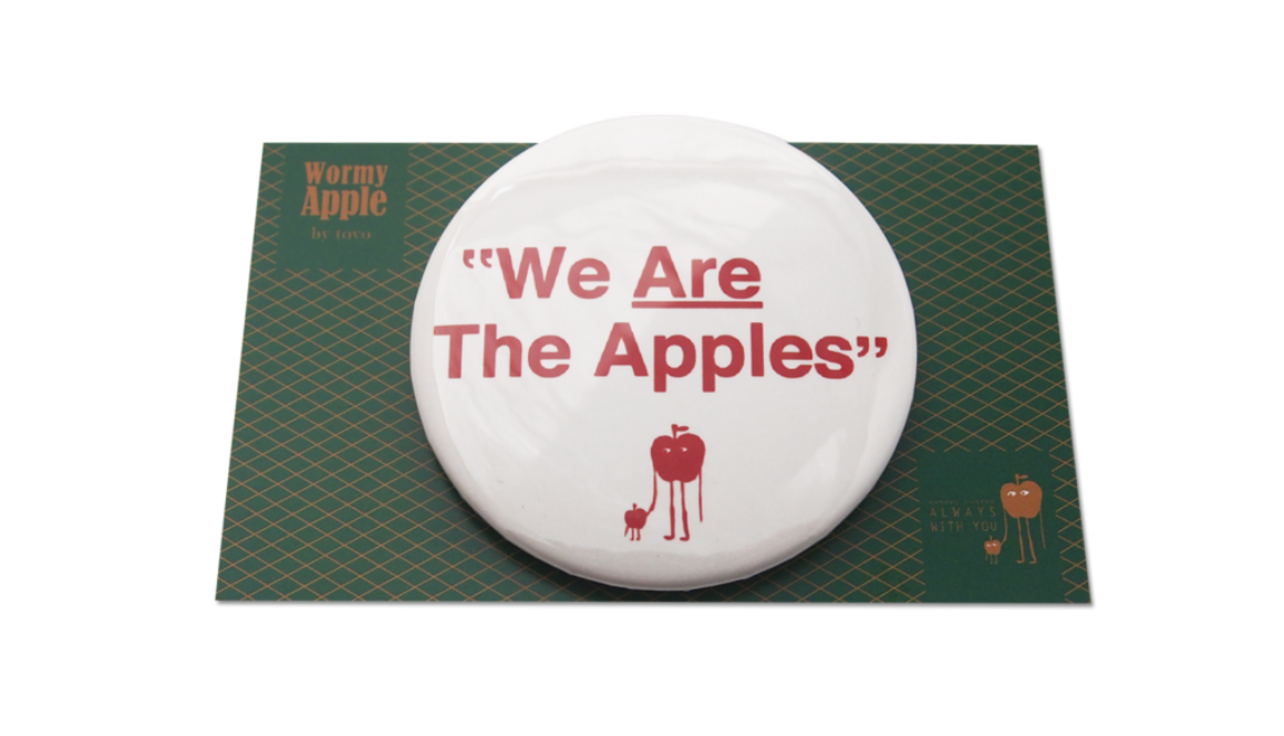 【WORMY APPLE シリーズ】「WE ARE THE APPLES」缶バッチ＆ポストカード